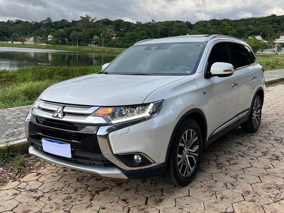 MITSUBISHI OUTLANDER 3.0 GT 4X4 V6 24V GASOLINA 4P AUTOMÁTICO